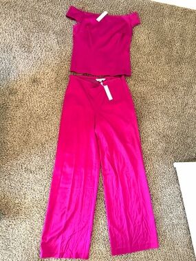 Trina Turk NWT Off-Shoulder Top and Wide leg Pants Set - Fuchsia Pink $526 new